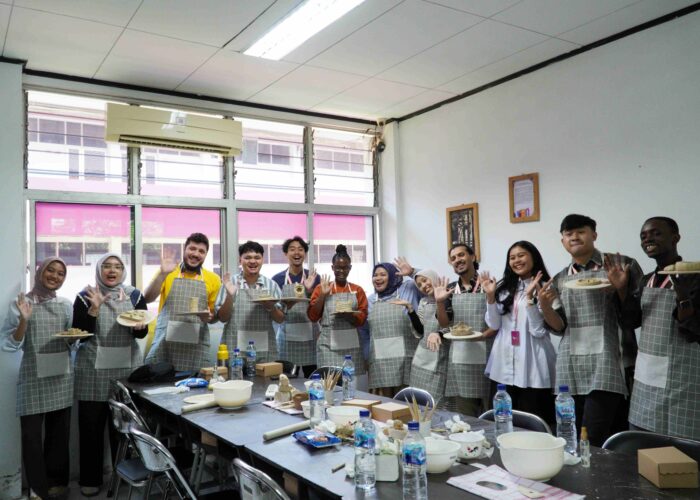 Pottery Workshop DNA Summer Course 2025 Hadirkan Pembelajaran Lintas Budaya di Prodi Desain Interior UPNVJT